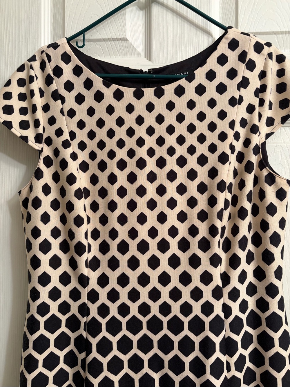 Tahari Black and Cream Geometric Cap-Sleeve Dress